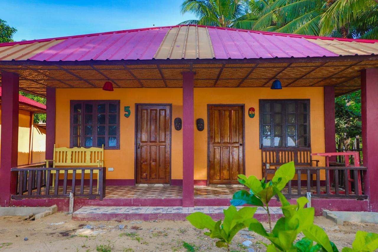 Mecaja Beach House Roxas  Ngoại thất bức ảnh